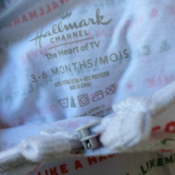 NWT HALLMARK FOOTED SLEEPER - Picture 2 of 4